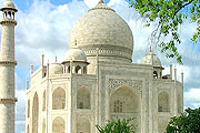 Tajmahal look stunning.
